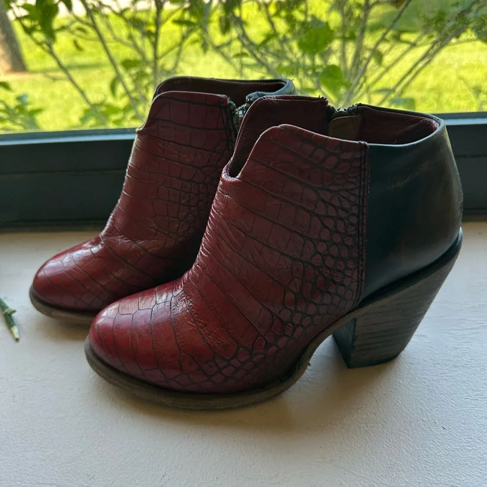 Freebird Red and Brown Ankle Boots - Picture 7 of 13